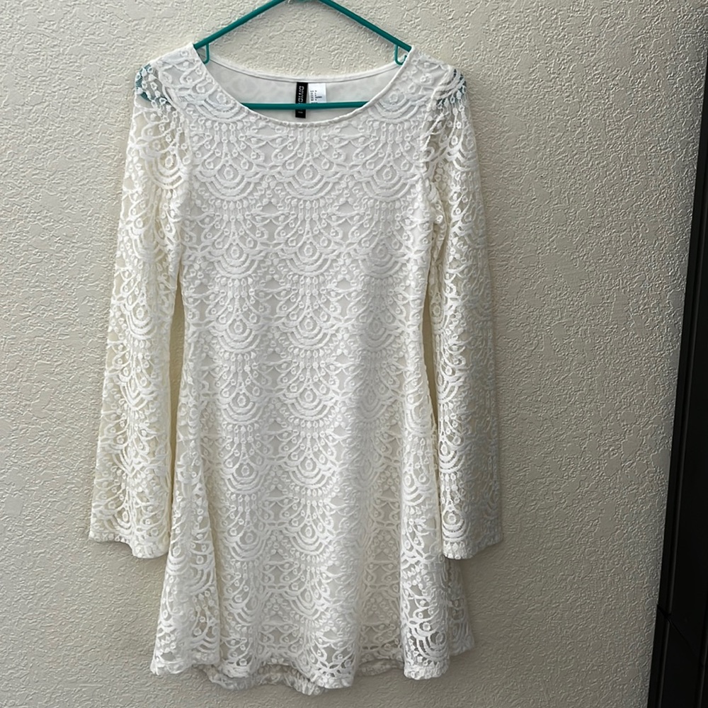 Ivory lace Divided dress